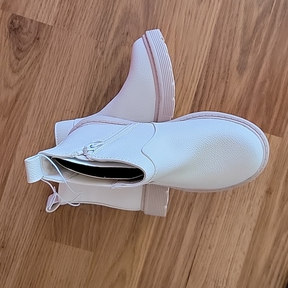 Cat & Jack Shoes Cat And Jack Boots Poshmark